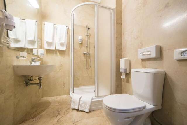 Отель Reikartz Medievale Lviv Львов-21